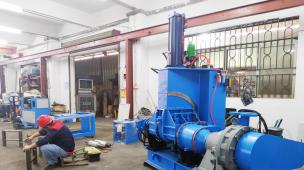 密炼机组装车间